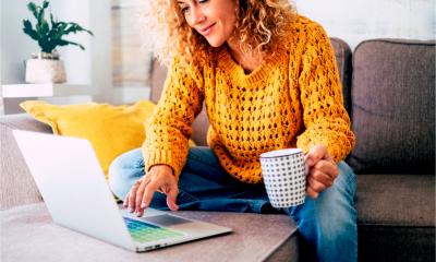 Self employed woman declares her SEISS payments via her tax return