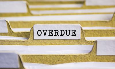Business filing folder dedicated to overdue payments issues