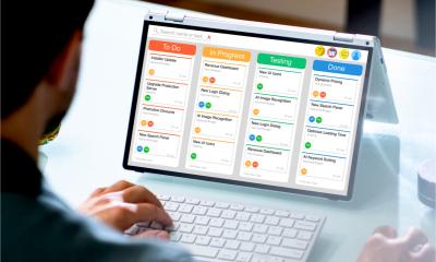 A man uses project management software